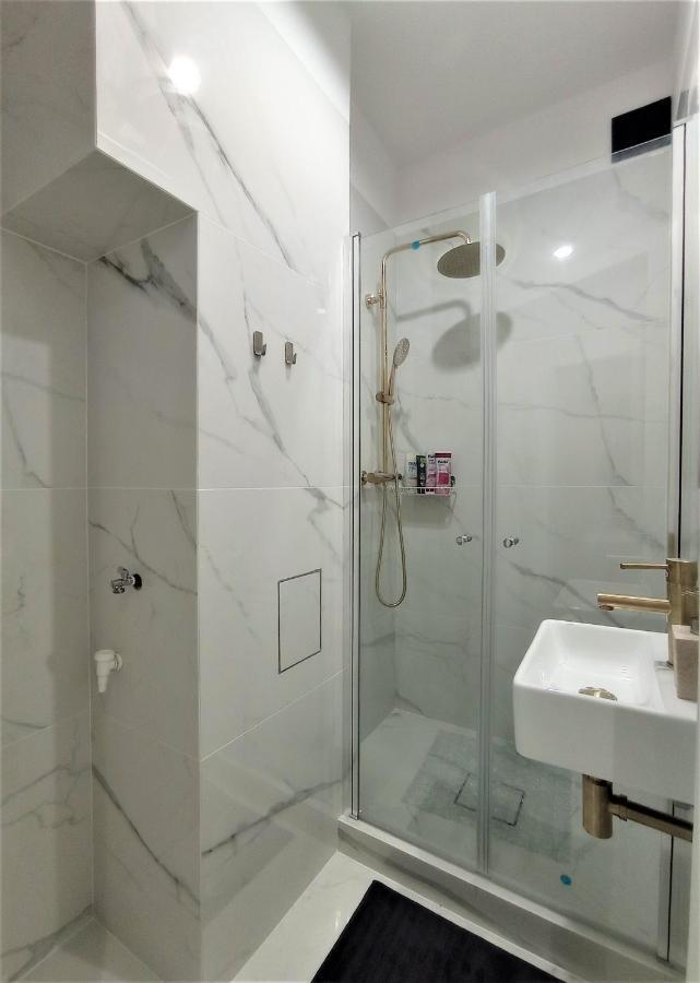 Mki Apartments - Chmielna 73 C B&B Warsaw City Center Apartment מראה חיצוני תמונה